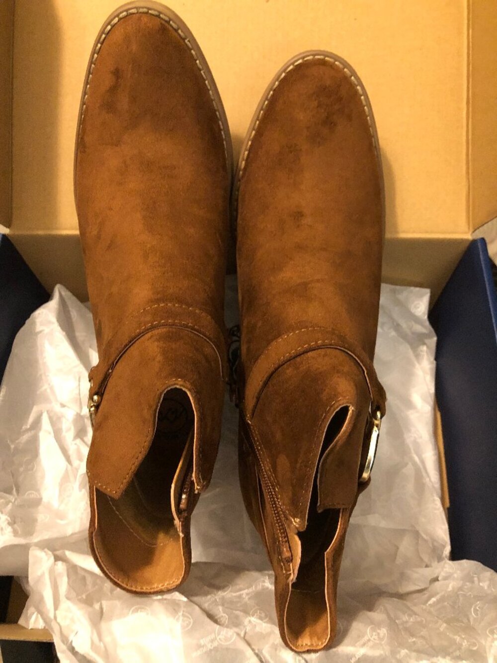 New White Mountain size 9 womens ankle boots